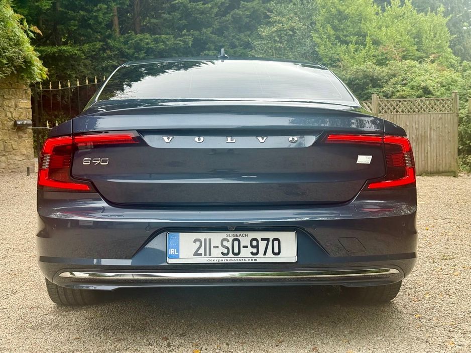2021 Volvo S90