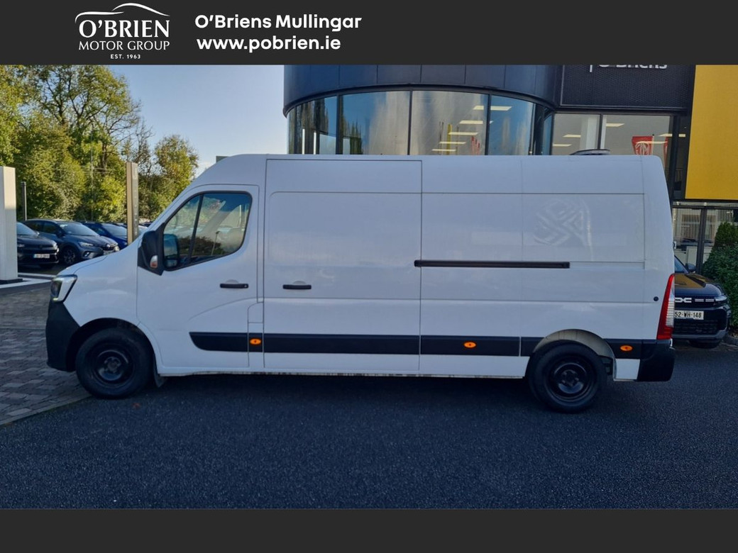 2022 Renault Master