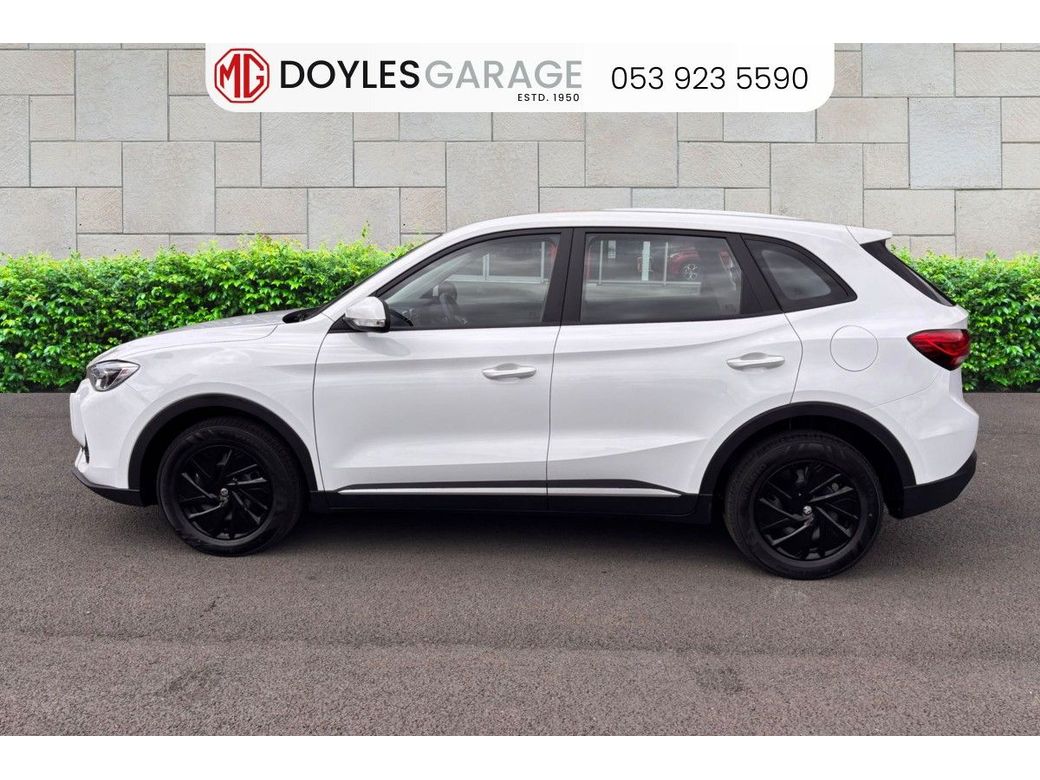 2025 MG ZS