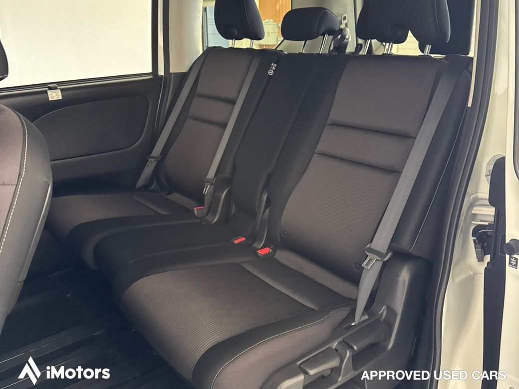 2017 Nissan Serena