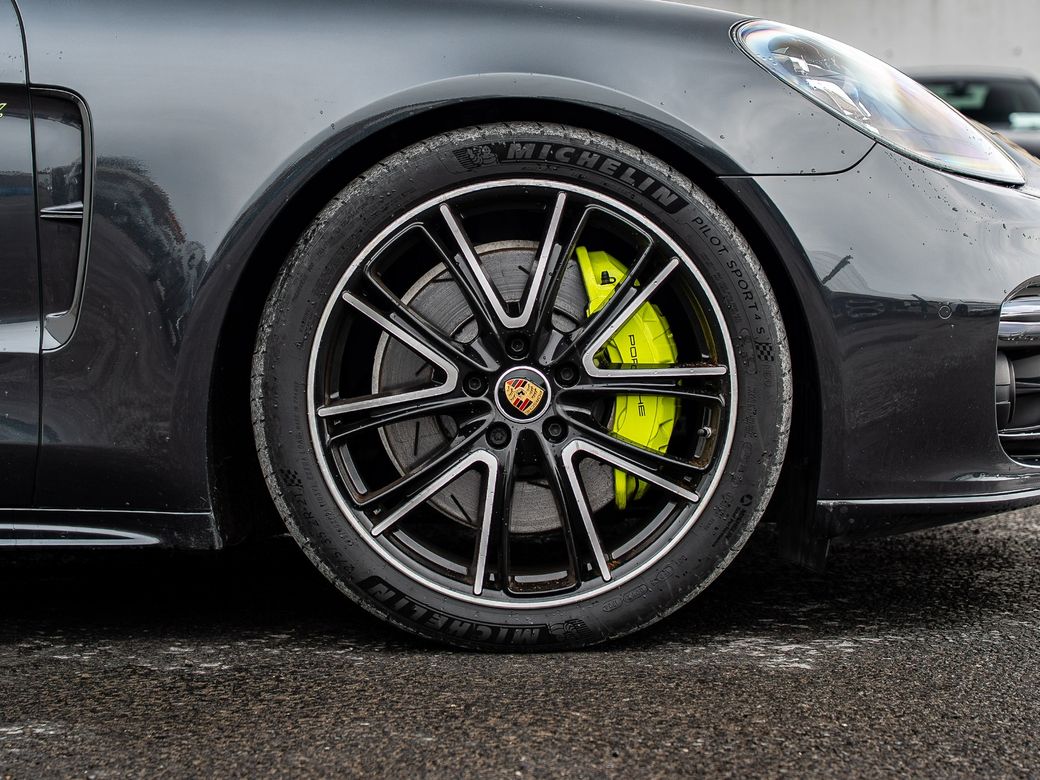 2023 Porsche Panamera