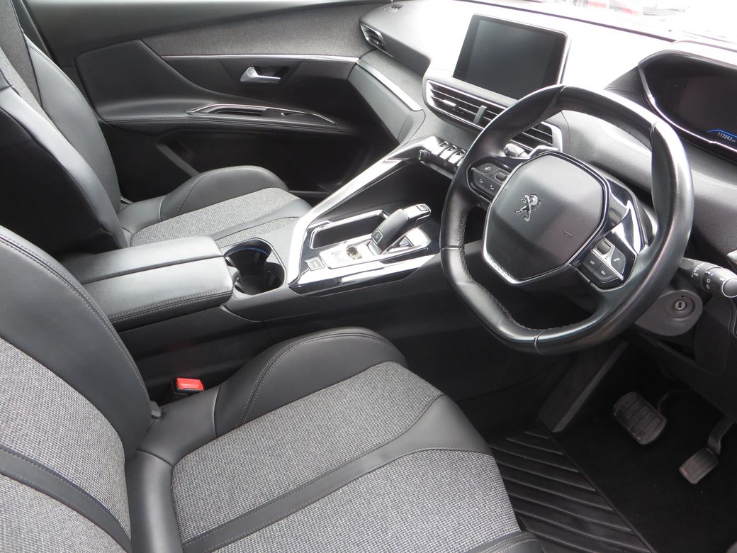 2020 Peugeot 5008
