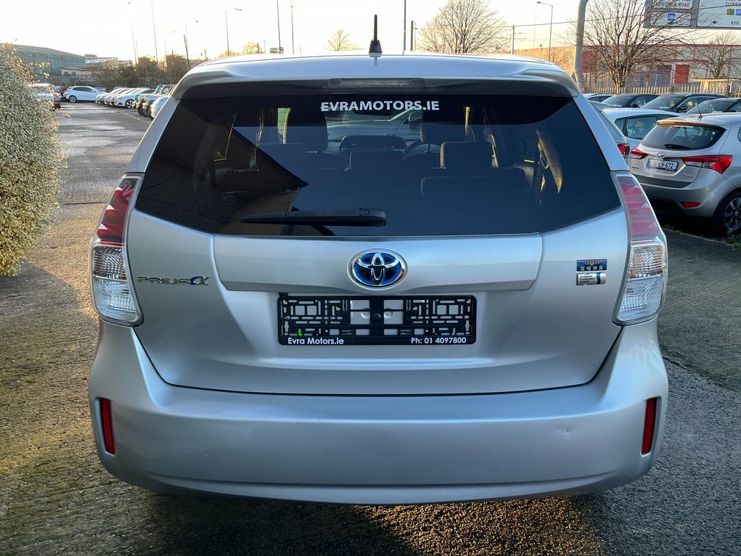 2019 Toyota Prius Alpha