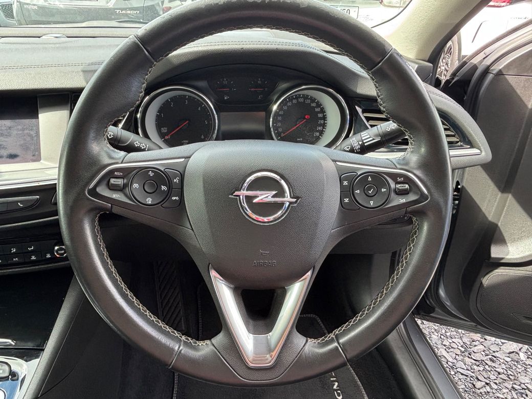2020 Opel Insignia