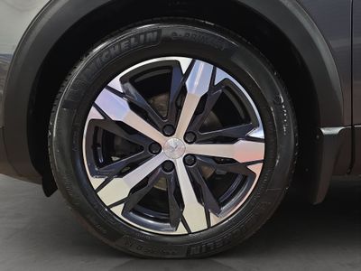 2021 Peugeot 5008