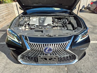 2021 Lexus ES 300h