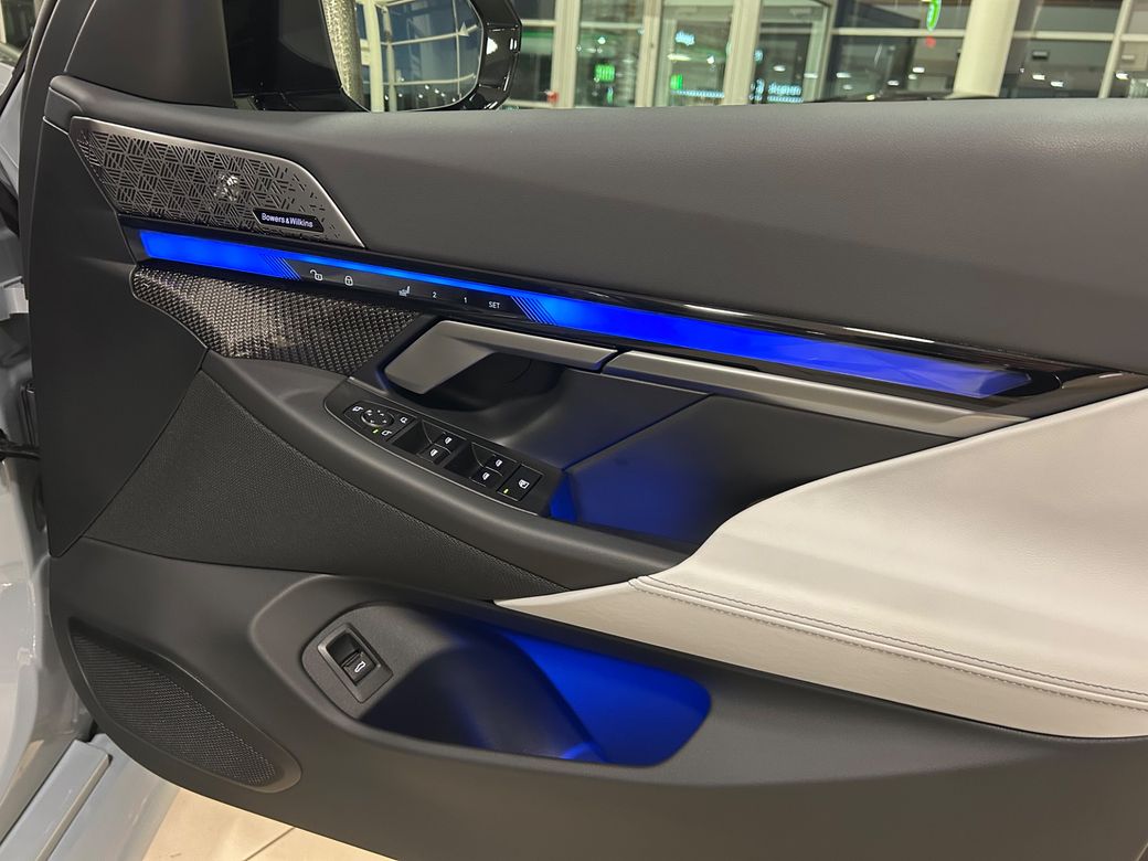 2025 BMW M5