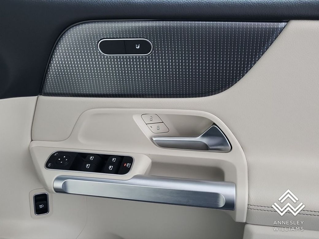2020 Mercedes-Benz GLB Class