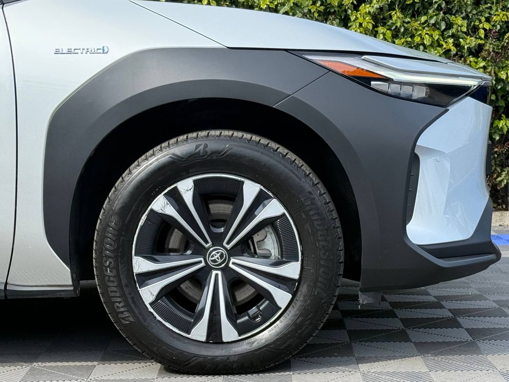 2024 Toyota bZ4X