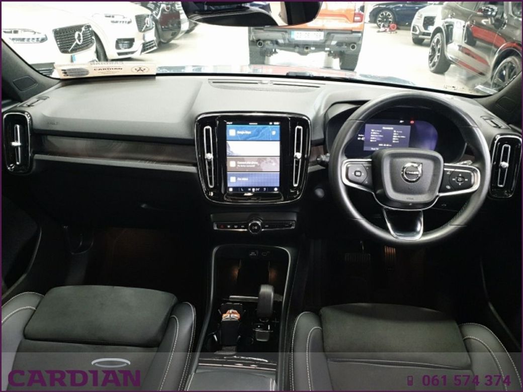 2023 Volvo XC40