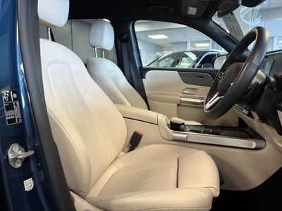 2023 Mercedes-Benz GLB Class