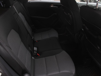 2016 Mercedes-Benz B 180