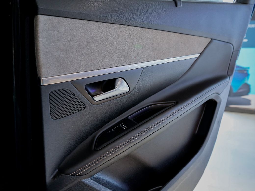 2023 Peugeot 5008