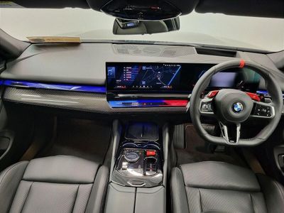 2025 BMW M5