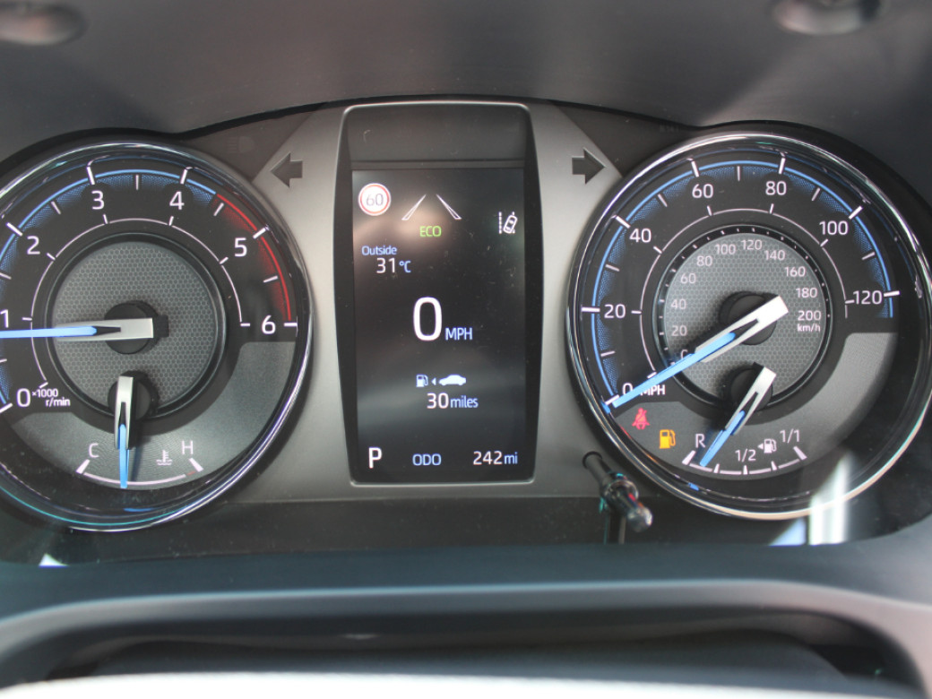 2025 Toyota Hilux