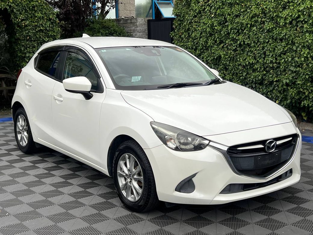 2016 Mazda Demio