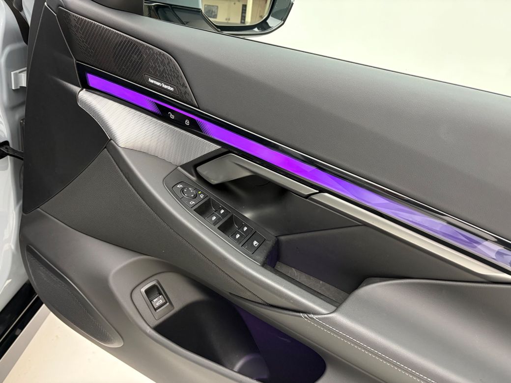 2024 BMW i5