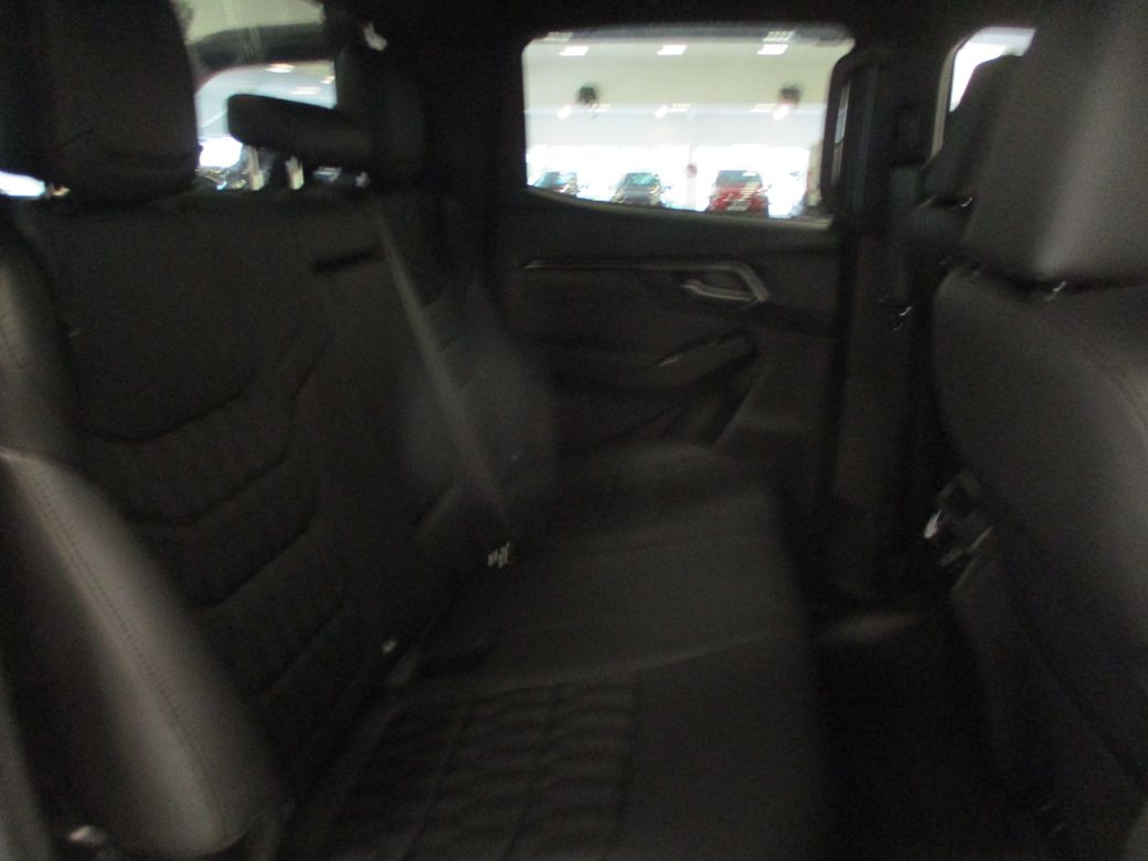 2025 Isuzu D-MAX