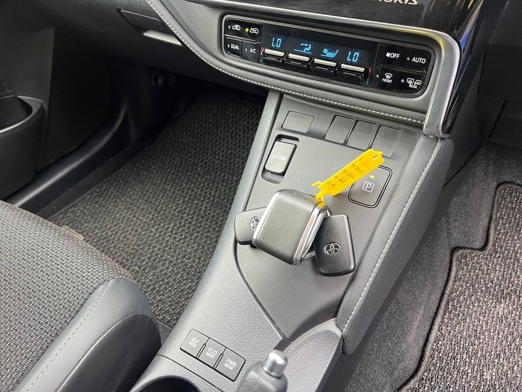 2017 Toyota Auris