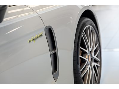 2023 Porsche Panamera