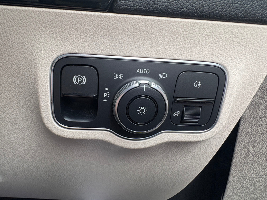 2022 Mercedes-Benz EQA