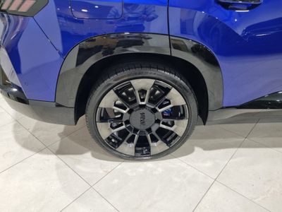 2025 BMW XM
