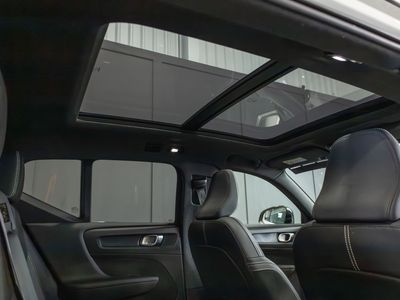 2022 Volvo XC40