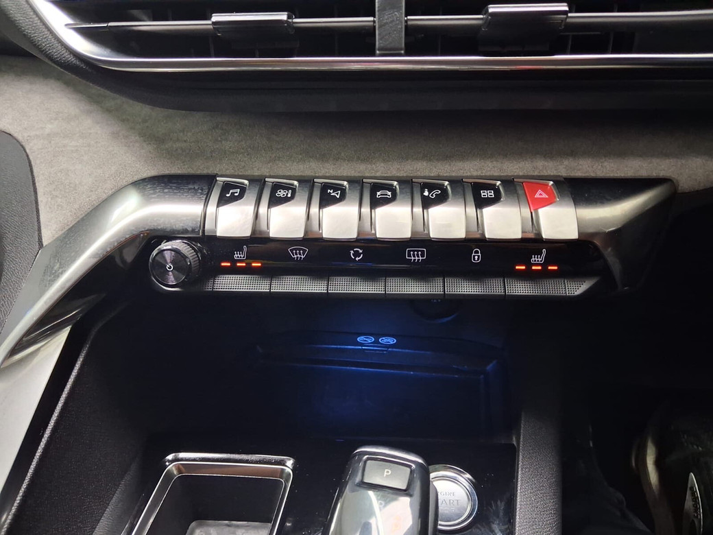 2021 Peugeot 5008