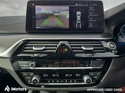 2023 BMW 530