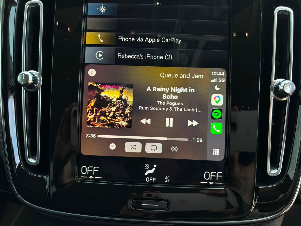 2022 Volvo XC40