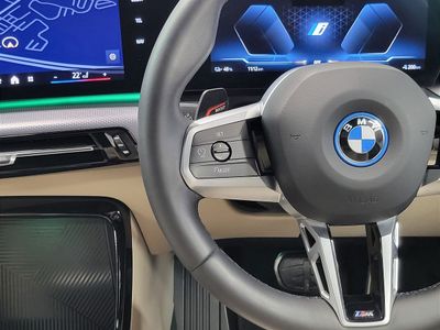 2025 BMW iX1
