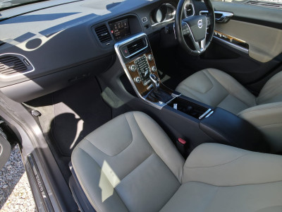 2018 Volvo V60 Cross Country