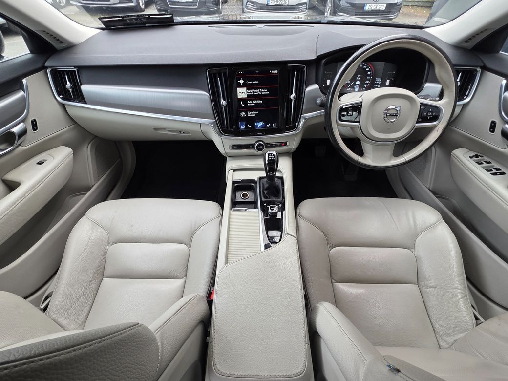 2017 Volvo S90