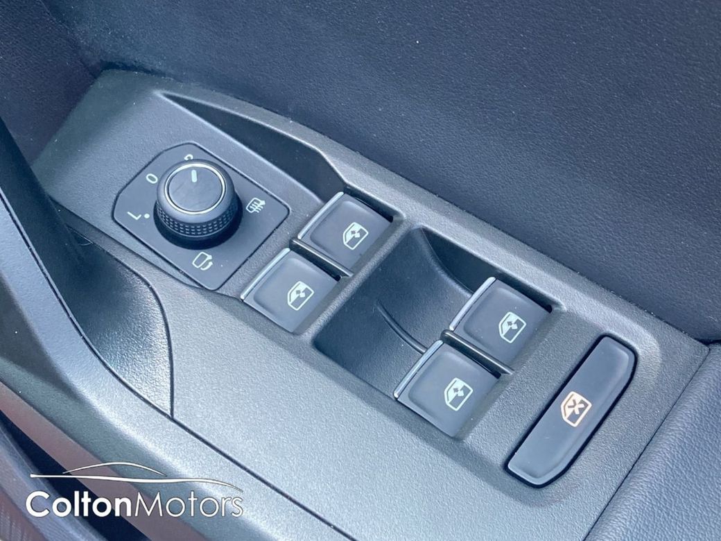 2025 SEAT Leon