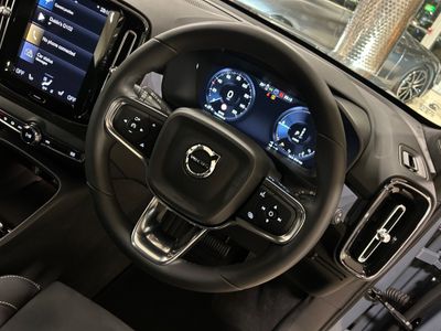 2023 Volvo XC40