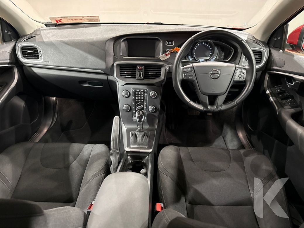 2019 Volvo V40