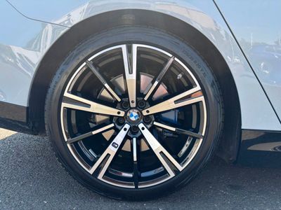 2025 BMW i5