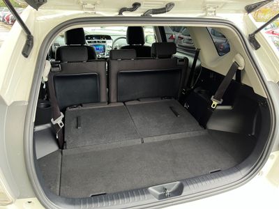 2019 Toyota Prius Alpha