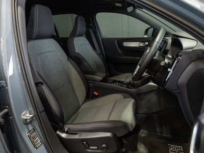 2022 Volvo XC40
