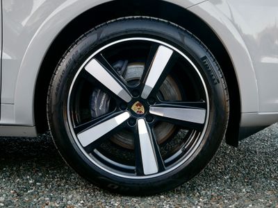2024 Porsche Cayenne