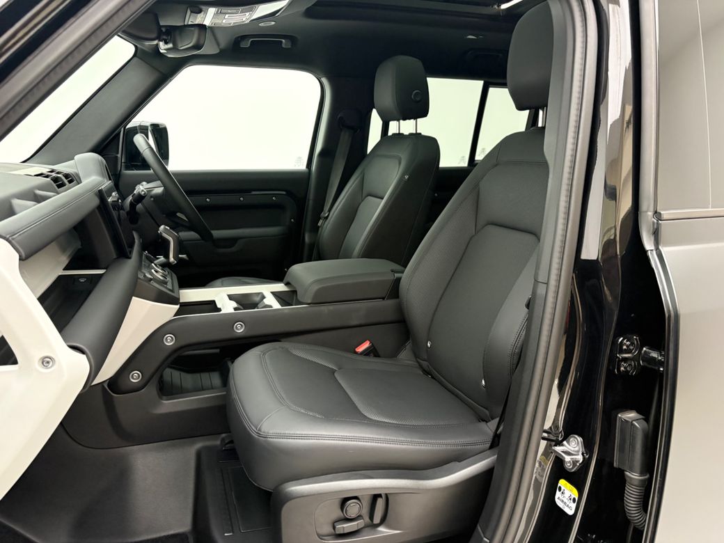 2025 Land Rover Defender