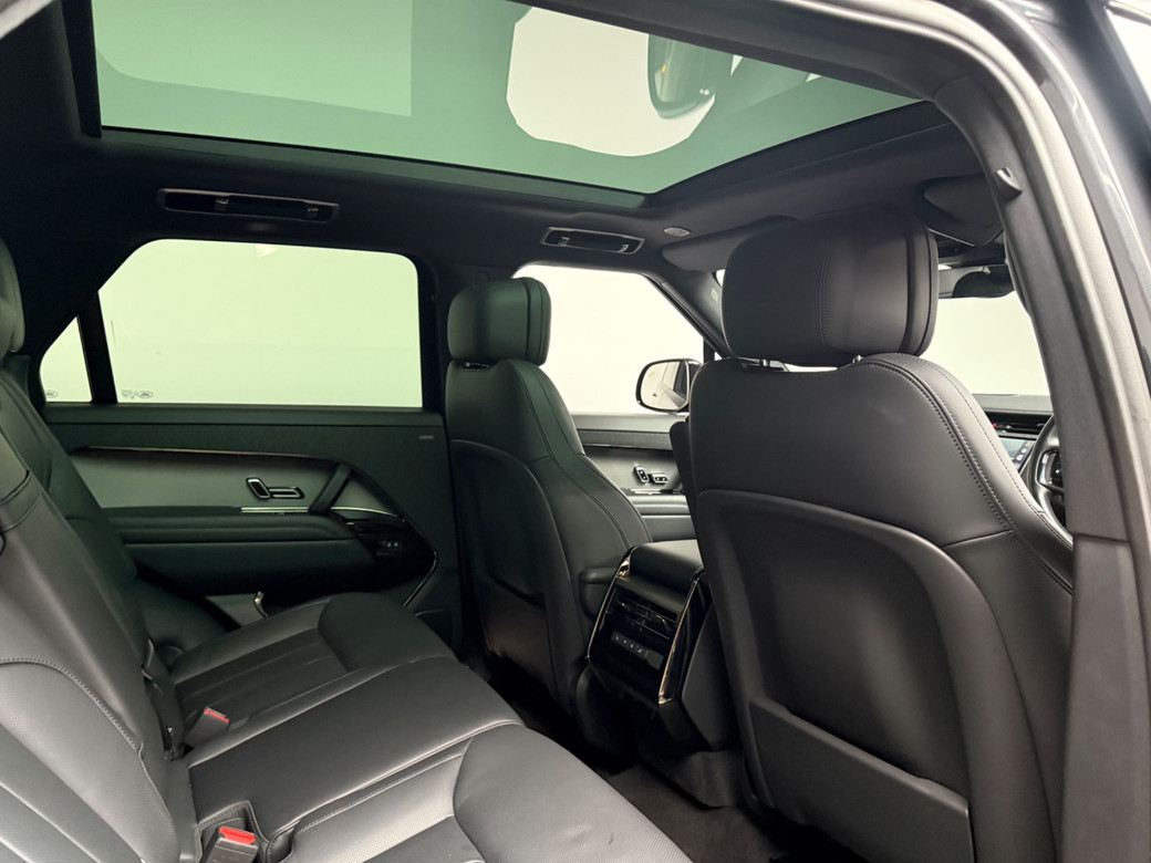 2025 Land Rover Range Rover Sport