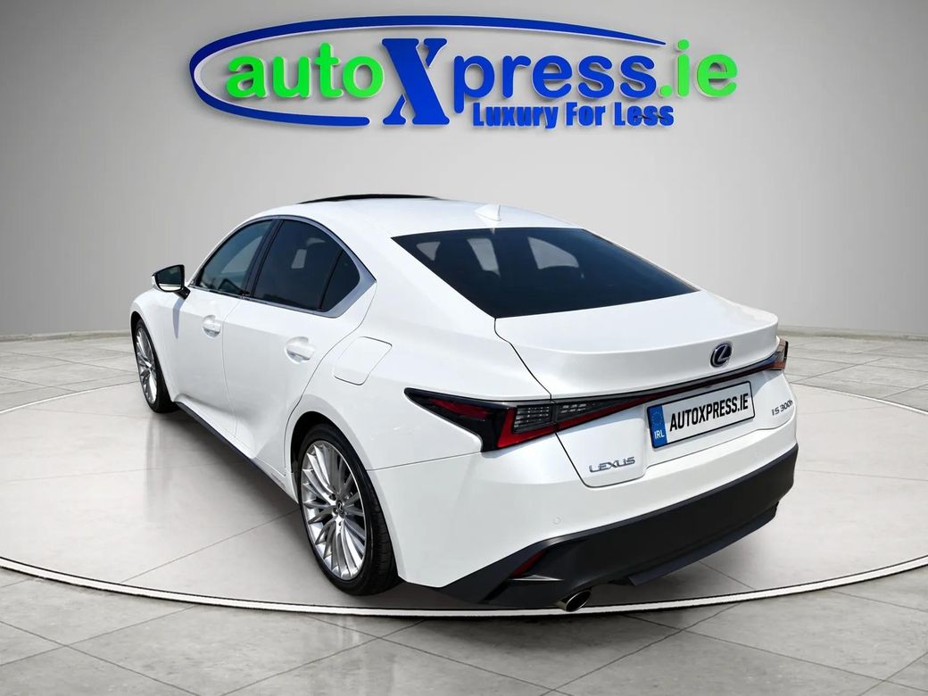 2021 Lexus IS 300h