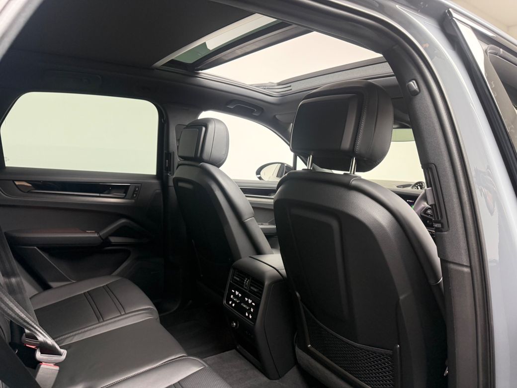2026 Porsche Cayenne