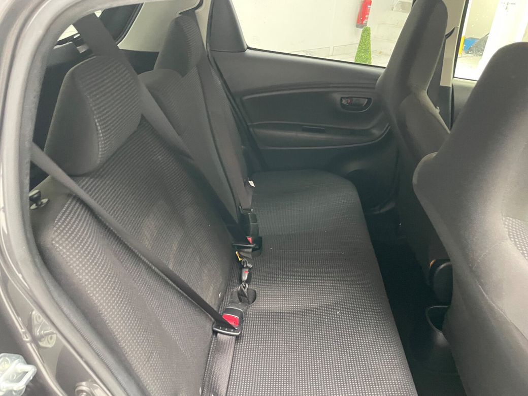 2017 Toyota Vitz