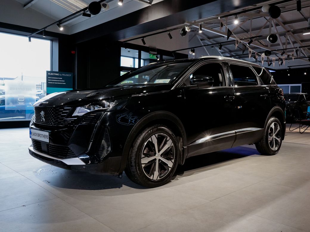 2023 Peugeot 5008