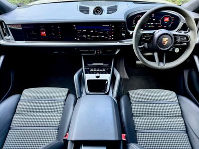 2024 Porsche Cayenne