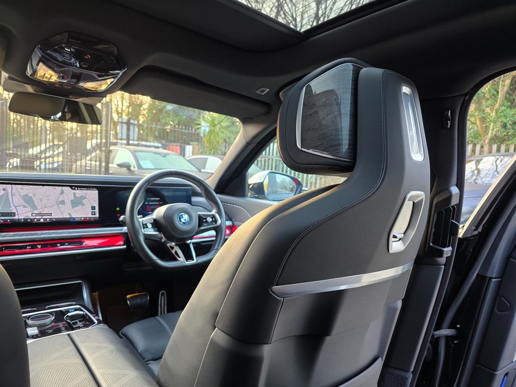 2024 BMW i7