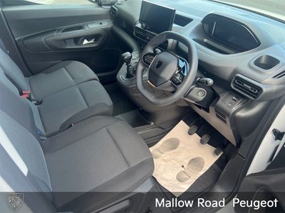 2025 Peugeot Partner
