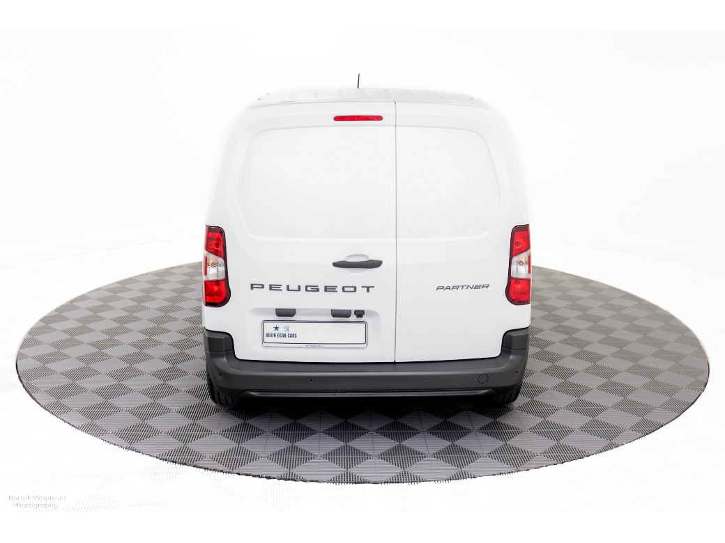 2025 Peugeot Partner
